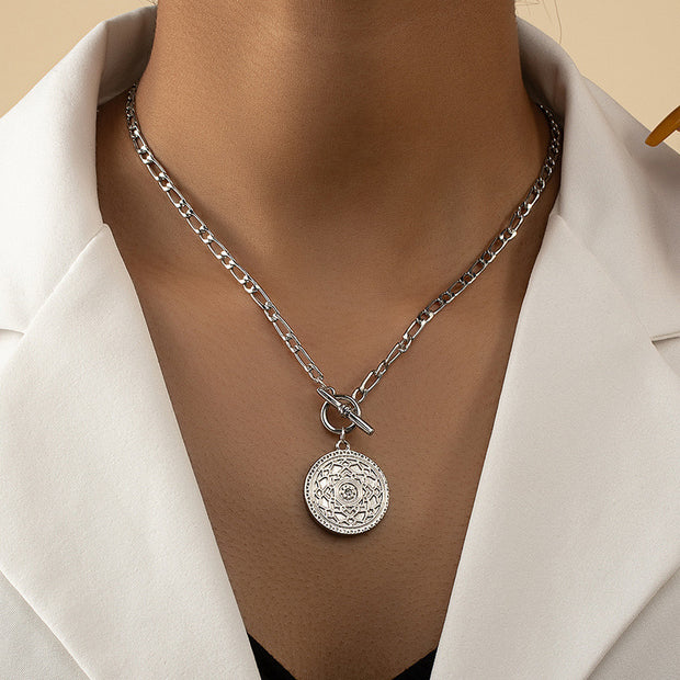 Minimalist Pendant Necklace