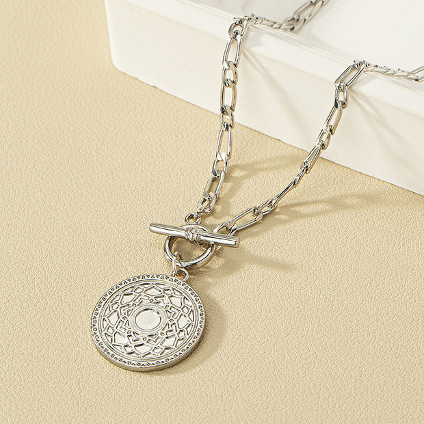 Minimalist Pendant Necklace